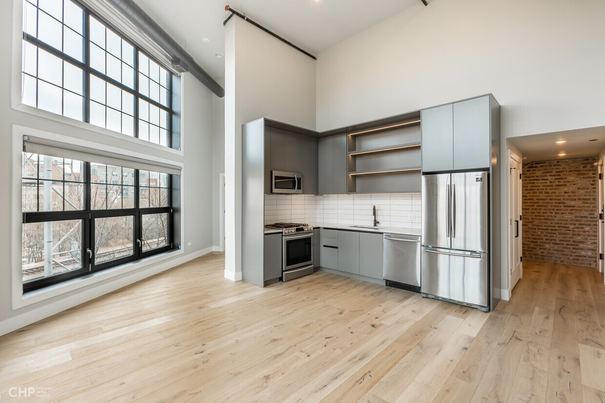 Foto principal - 729 N Sangamon St