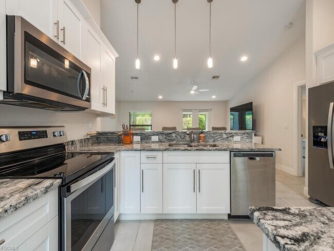 Foto del edificio - 1334 Center Ln