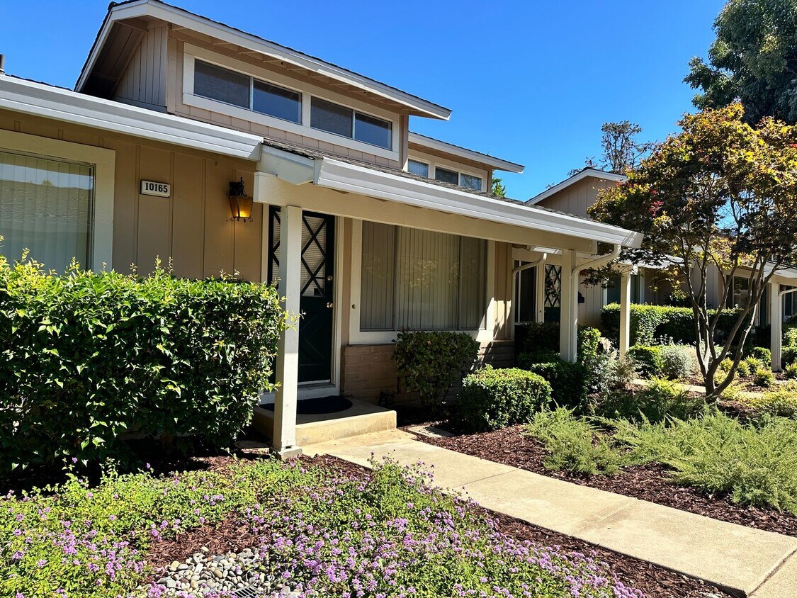 Primary Photo - Beautiful Cupertino Condo Available in Wes...