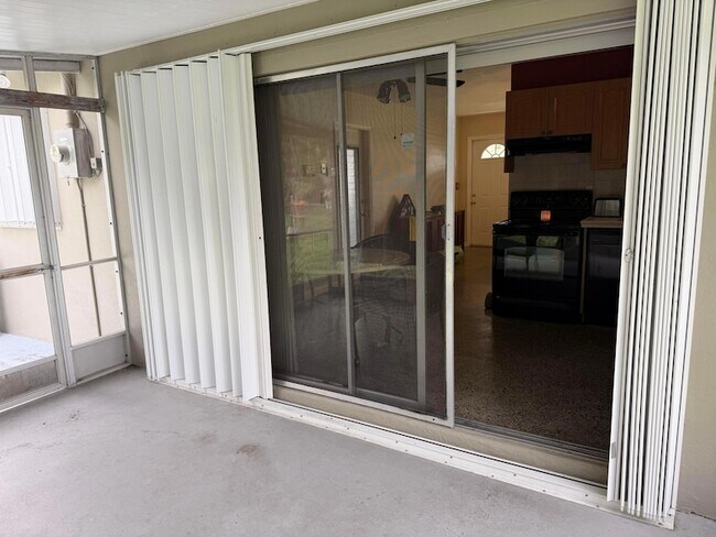 Foto del edificio - 5550 SE Normandy Ave