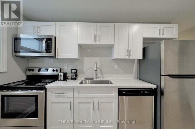 Building Photo - 100 King Edward Ave