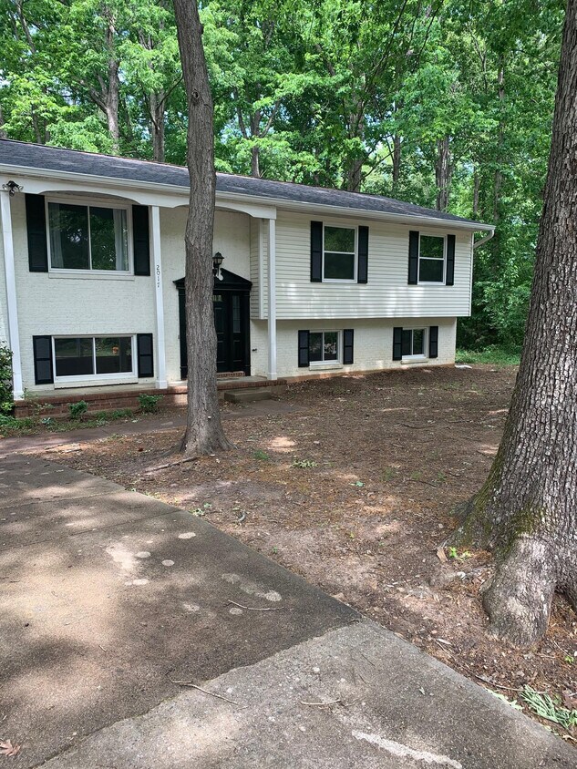Primary Photo - 2017 Shenandoah Rd