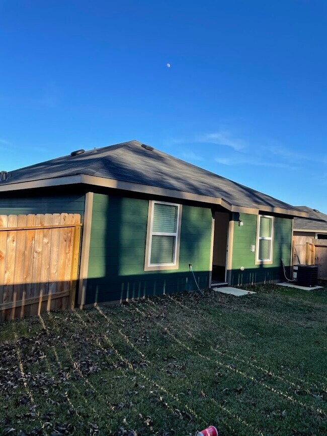 Foto del edificio - 13111 McCrorey Trails Drive