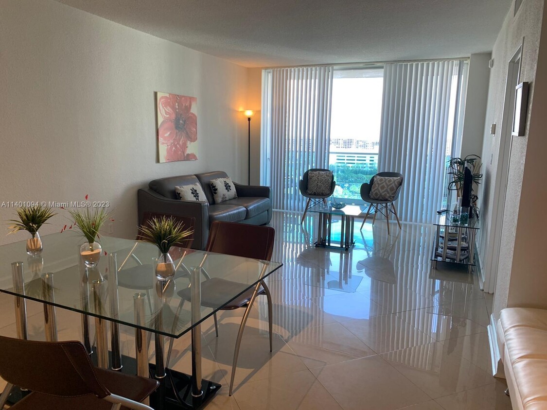 Foto principal - 4001 S Ocean Dr