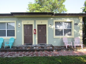 Building Photo - 4283 Cocoanut Rd