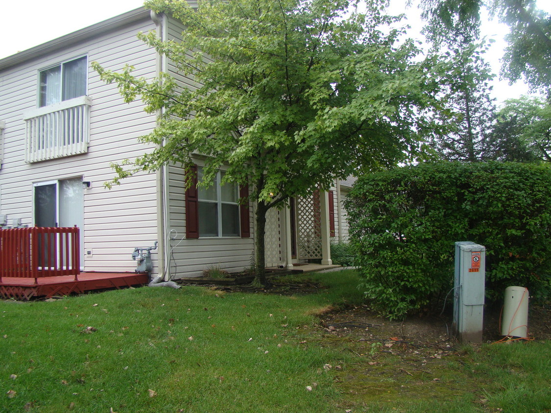 Foto principal - 2611 Country Oaks Ct