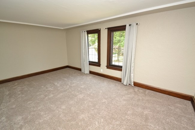 Living Room - 2650 N Lefeber Ave