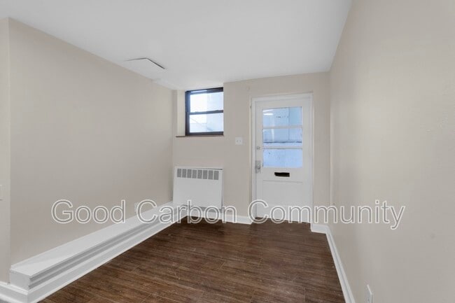 Building Photo - 279 Linwood Ave