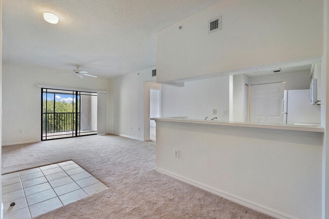 Building Photo - 3022 Alcazar Pl