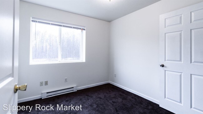 Foto del edificio - 321 Grove City Rd