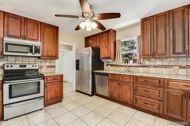 Foto del edificio - 3338 S Corona St