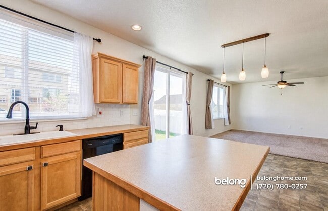 Building Photo - 3253 Willow Ln