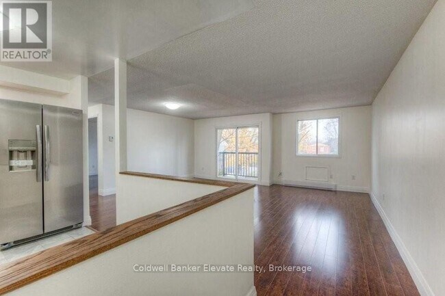 Building Photo - 275 Eiwo Ct