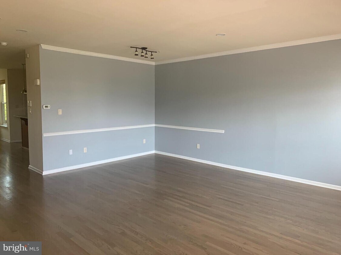 13402 Latrobe Ln, Clarksburg, MD 20871 Townhouse for Rent in Clarksburg, MD