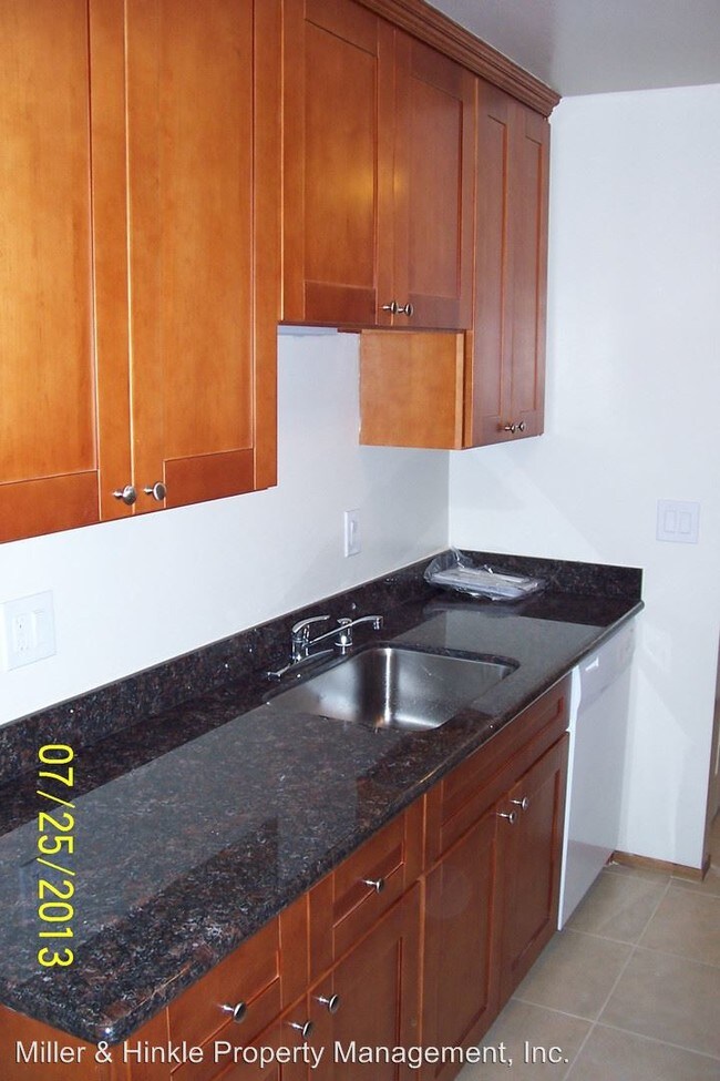 Foto del edificio - 412-414 Pinehurst Ave