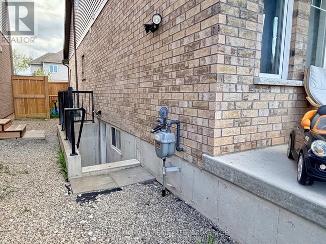 Building Photo - 9469 Tallgrass Ave