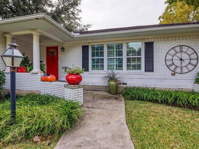 Foto del edificio - 6356 Woodcrest Ln