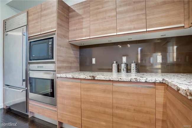 Building Photo - 3 br, 3 bath Condo - 3119 Via Dolce Apt 304