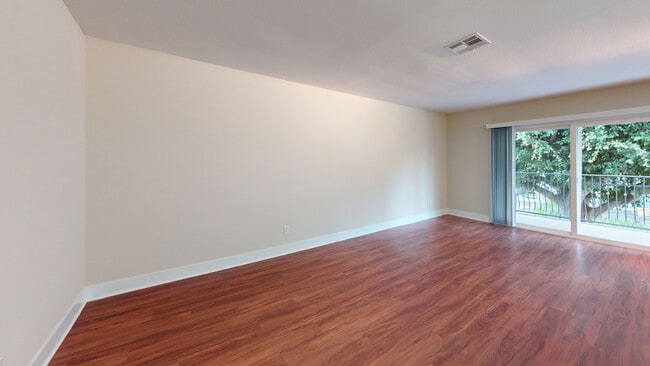 Interior Photo - 27 Seventy Five Mesa Verde