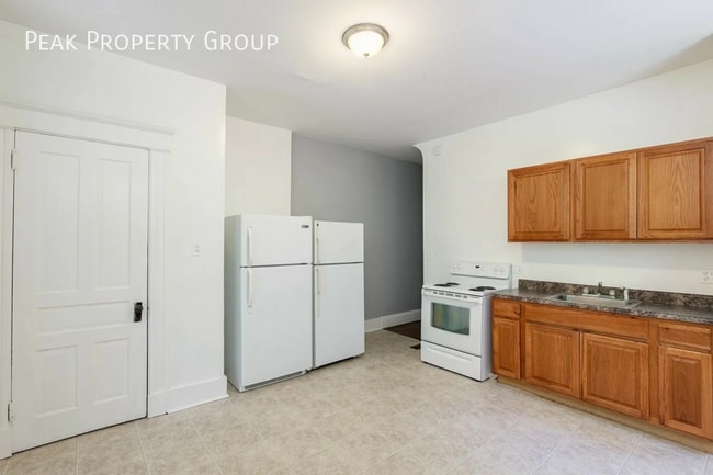 Foto del edificio - 2323 Flora St