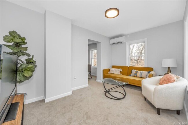 Building Photo - 57 Stafford St