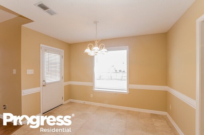 Foto del edificio - 6352 Braybourne Pl