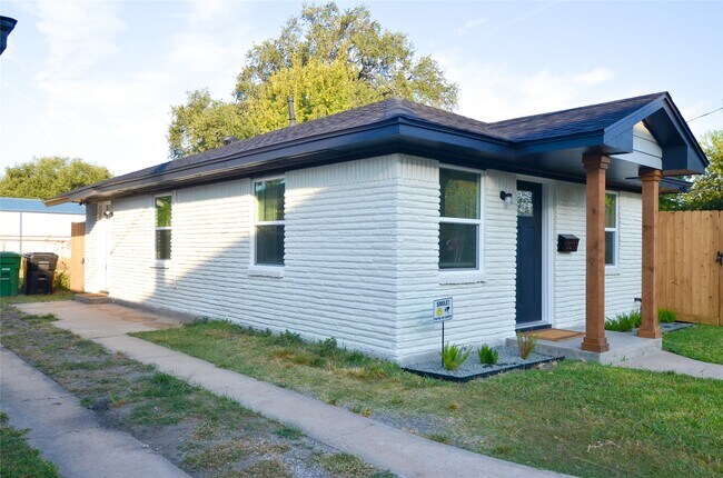 Foto del edificio - 3011 Columbia St