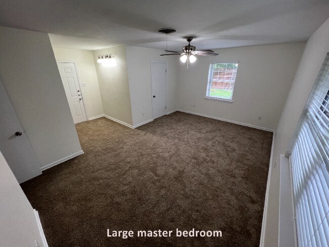 Foto del edificio - 6824 Middle Rd