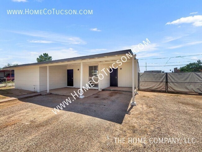 Building Photo - 3966 E Sylvane Dr