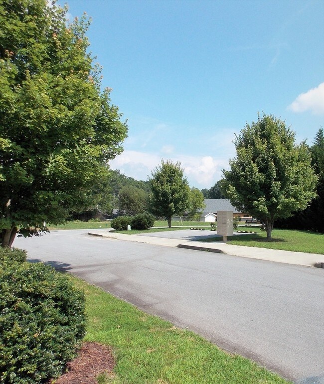 Southside Ridge Apartments in Hendersonville, NC
