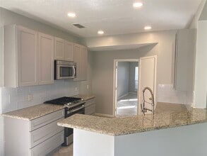 Building Photo - 4223 Fieldview Ct