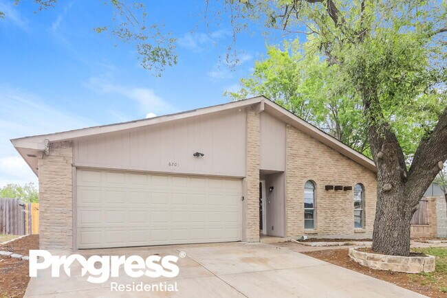 Building Photo - 6205 Magnolia Ln