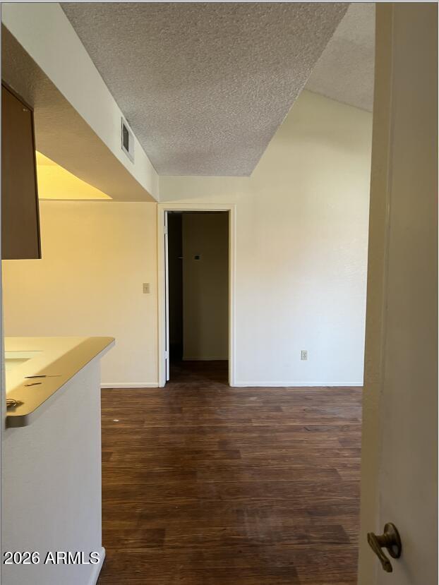 Foto del edificio - 10610 S 48th St