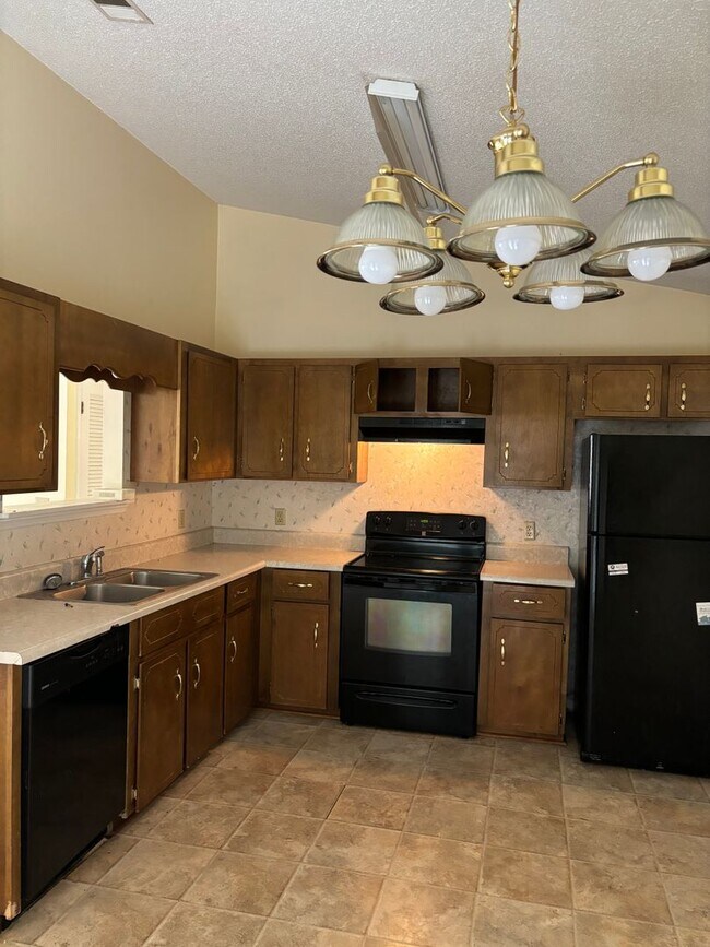 Foto del edificio - Coming Soon 3 Bed 2 Bath home