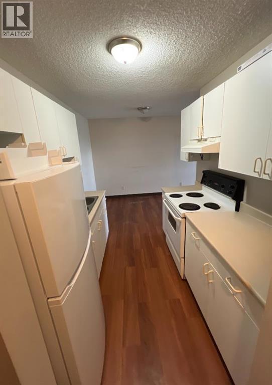 Building Photo - 5117-5144 44 St