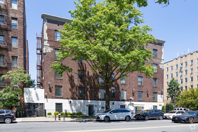 Building Photo - 8200 Bay Pky