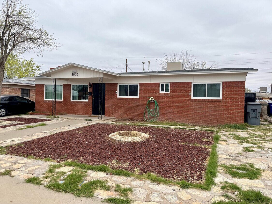 5833 Sturgeon Dr, El Paso, TX 79924 House for Rent in El Paso, TX