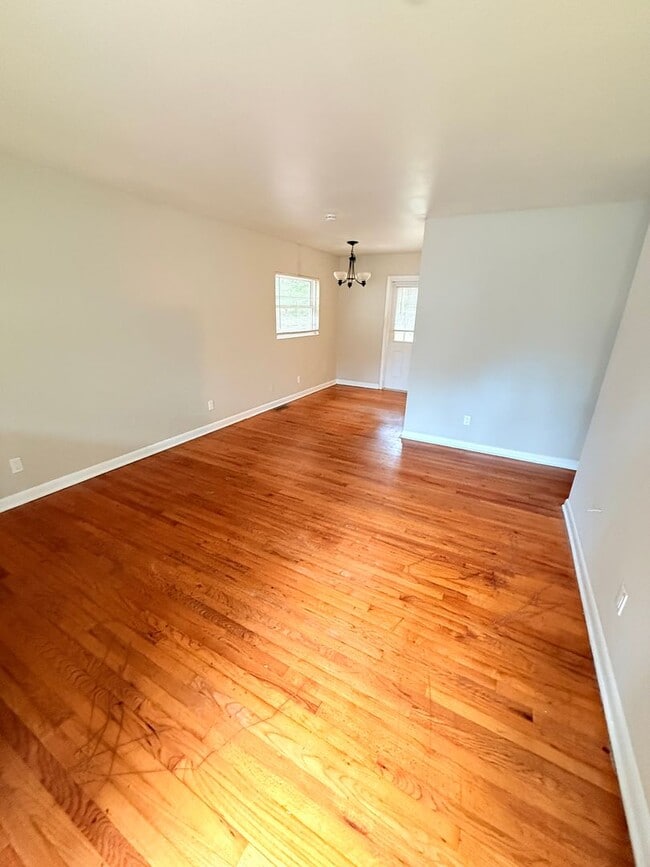 Photo - 1606 Airport Dr Apartment