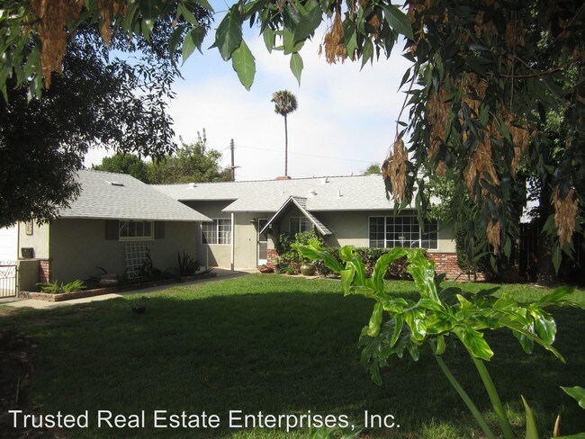 Building Photo - 3 br, 2 bath House - 473 Day Road
