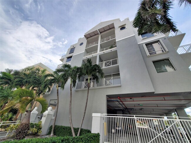 Foto del edificio - 2642 Collins Ave