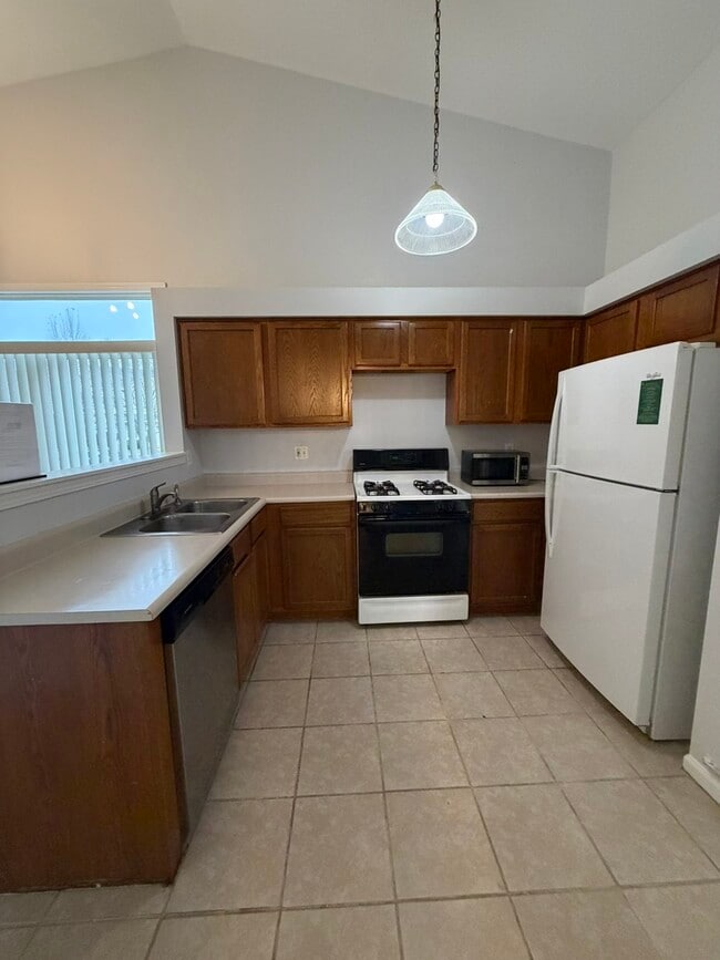 Foto del edificio - 14121 Faulkner Ct