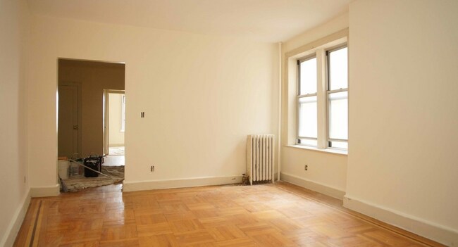 Foto del edificio - 6735 Ridge Blvd