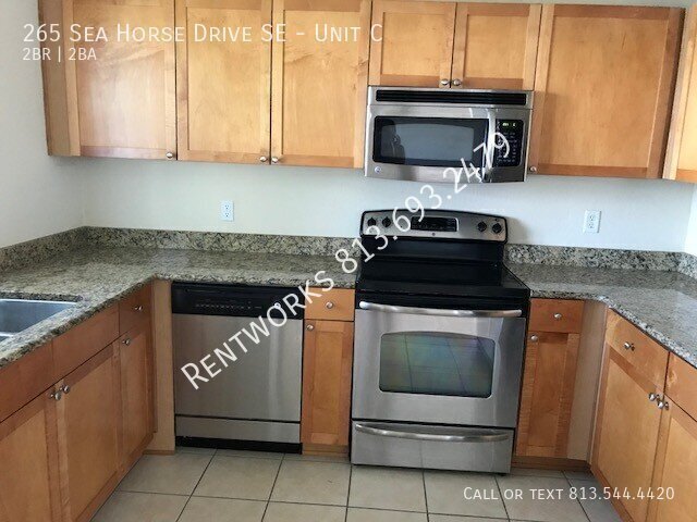 Building Photo - 265 Sea Horse Dr SE
