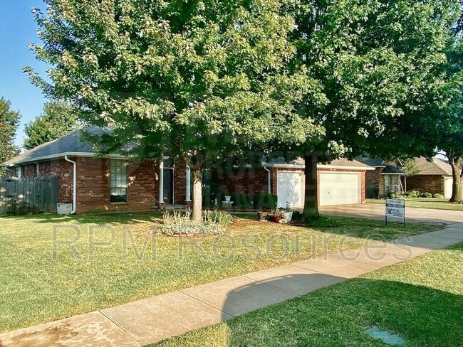 Building Photo - 216 Castle Rock Rd