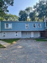Building Photo - 25 W 73rd Ave