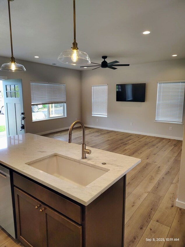 Primary Photo - Beautiful West Side 3 bedroom 2 bath home