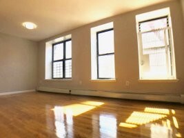 Primary Photo - 449 W 125th St