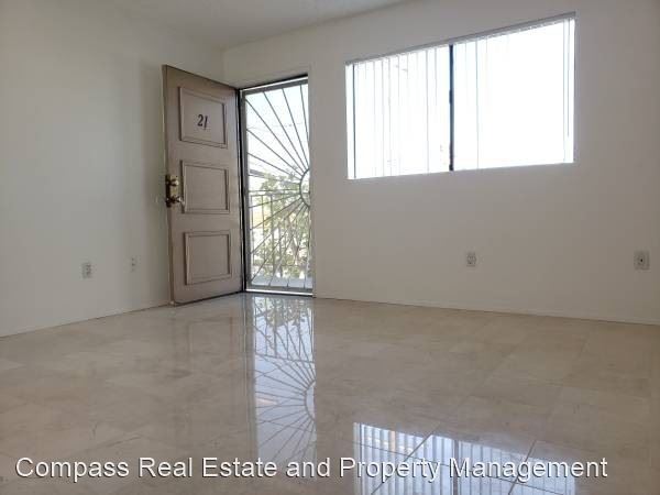 Building Photo - 2 br, 1.5 bath House - 4331 53rd Unit 21