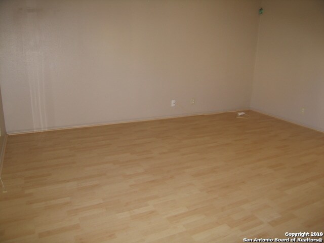 Foto del edificio - 5106 Kenton Ash