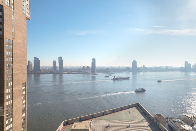 Foto del edificio - 10 Waterside Plaza